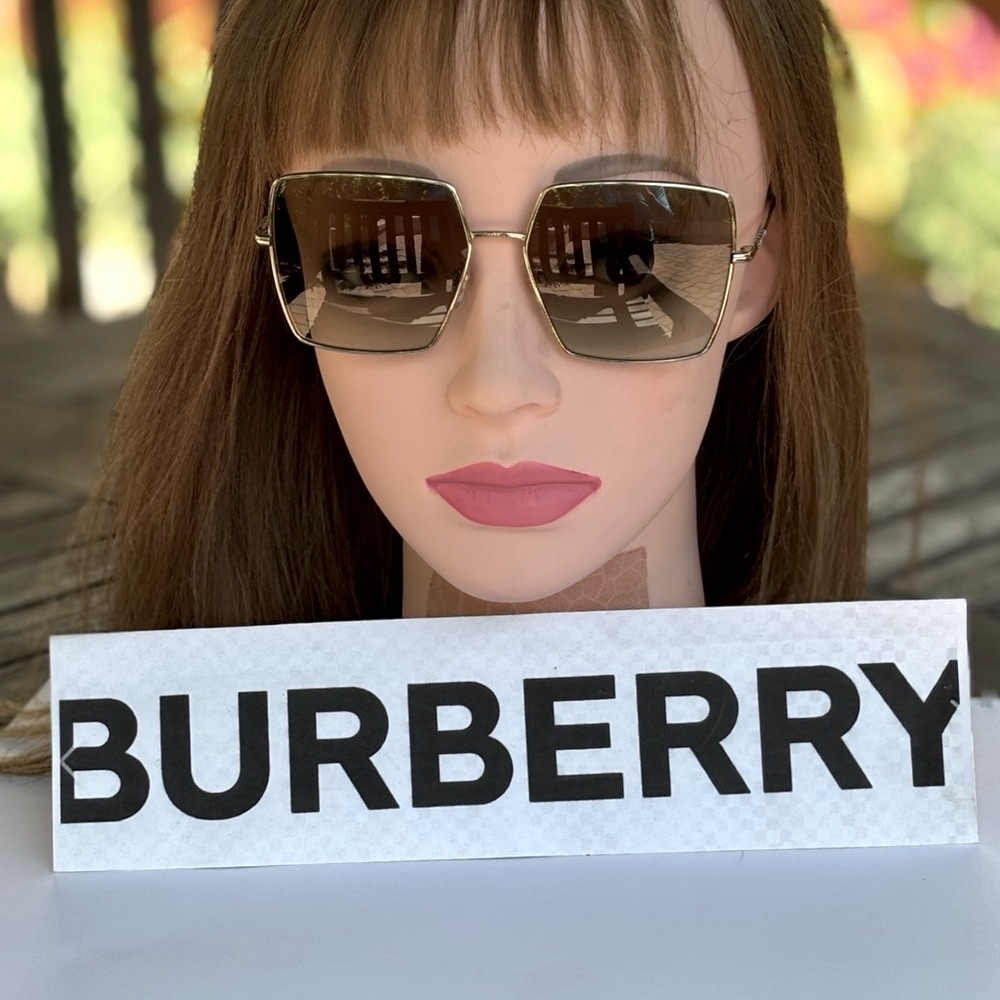 New Burberry B3133 1109/8E Daphne Gold Square Sunglasses - Picture 3 of 13